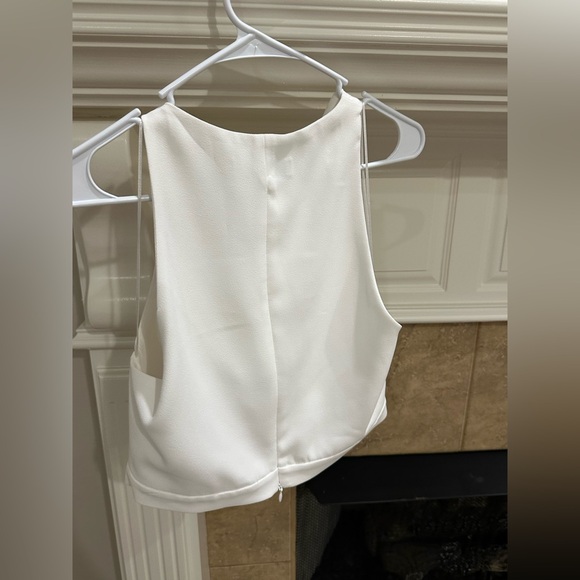 Three medium tops — 2 cropped (Zara & Banana Republic) & 1 bodysuit (Dillards) - Picture 9 of 15